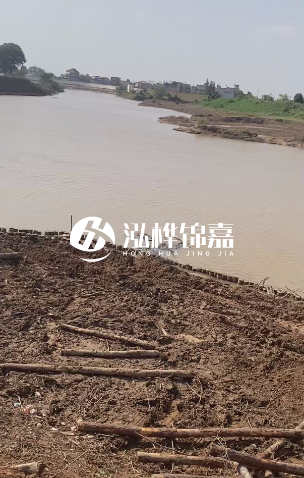 打松木樁施工用什么機械最好-松木樁施工技術(shù)要求？