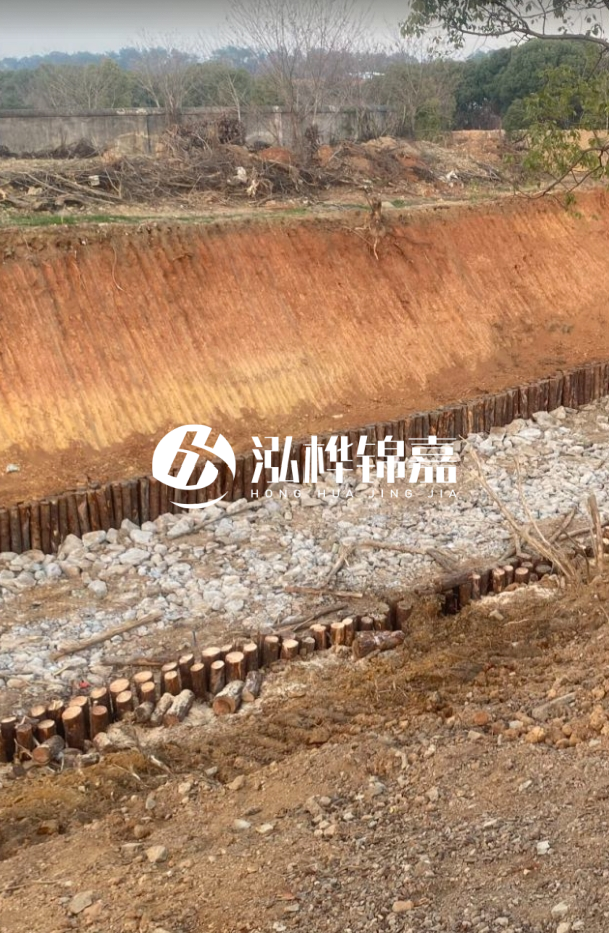 荊州打松木樁施工團(tuán)隊(duì)-河道清淤與河道打樁的先后順序？